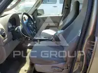 2004 Jeep LIBERTY photo