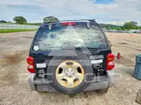 2004 Jeep LIBERTY photo