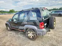 2004 Jeep LIBERTY photo