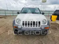 2004 Jeep LIBERTY фото