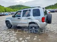 2004 Jeep LIBERTY photo