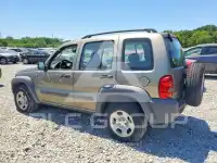 2004 Jeep LIBERTY photo