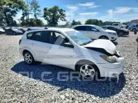2004 Pontiac VIBE photo