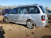 2004 Mazda MPV photo
