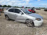 2004 Mazda 3 photo