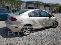 2004 Mazda 3 photo