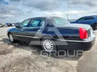2004 Lincoln Town фото