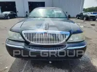 2004 Lincoln Town фото