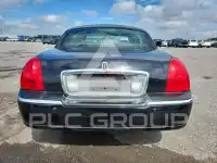 2004 Lincoln Town фото