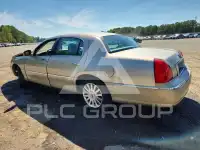 2004 Lincoln Town фото
