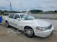 2004 Lincoln Town фото
