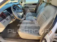 2004 Lincoln Town фото