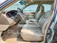 2004 Lincoln Town фото