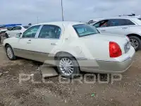 2004 Lincoln Town фото