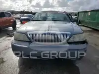 2004 Lincoln Town фото