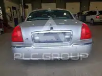 2004 Lincoln Town фото