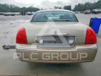 2004 Lincoln Town фото