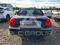2004 Lincoln Town фото