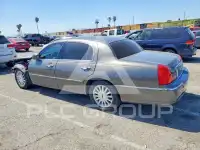 2004 Lincoln Town фото