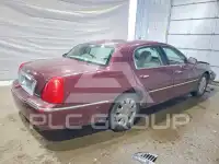 2004 Lincoln Town фото