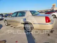 2004 Lincoln Town фото