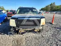 2004 Cadillac ESCALADE photo