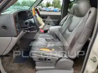 2004 Cadillac ESCALADE photo