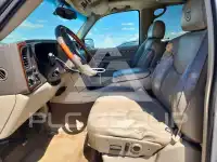 2004 Cadillac ESCALADE photo