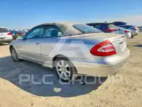 2004 Mercedes Benz CLK photo