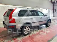 2004 Volvo XC90 photo