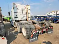 2004 Volvo VNL фото
