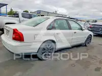2004 Volvo S80 photo