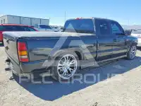 2004 GMC Sierra photo