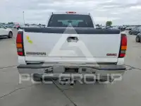 2004 GMC Sierra photo