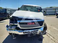 2004 GMC Sierra photo