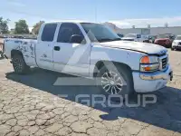2004 GMC Sierra photo