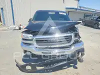 2004 GMC Sierra photo