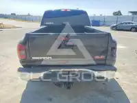 2004 GMC Sierra photo