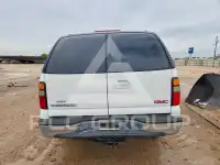 2004 GMC YUKON фото