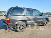 2004 GMC YUKON photo