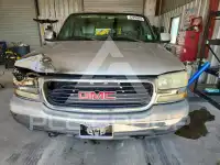 2004 GMC YUKON photo