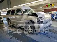 2004 GMC YUKON фото