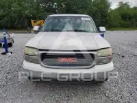 2004 GMC YUKON photo