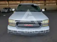 2004 GMC YUKON photo