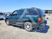 2004 GMC YUKON фото