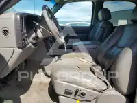 2004 GMC YUKON фото