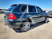 2004 Porsche Cayenne photo