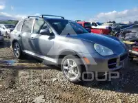 2004 Porsche Cayenne photo
