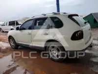 2004 Porsche Cayenne photo