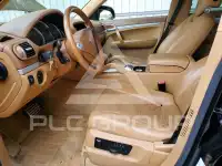2004 Porsche Cayenne photo
